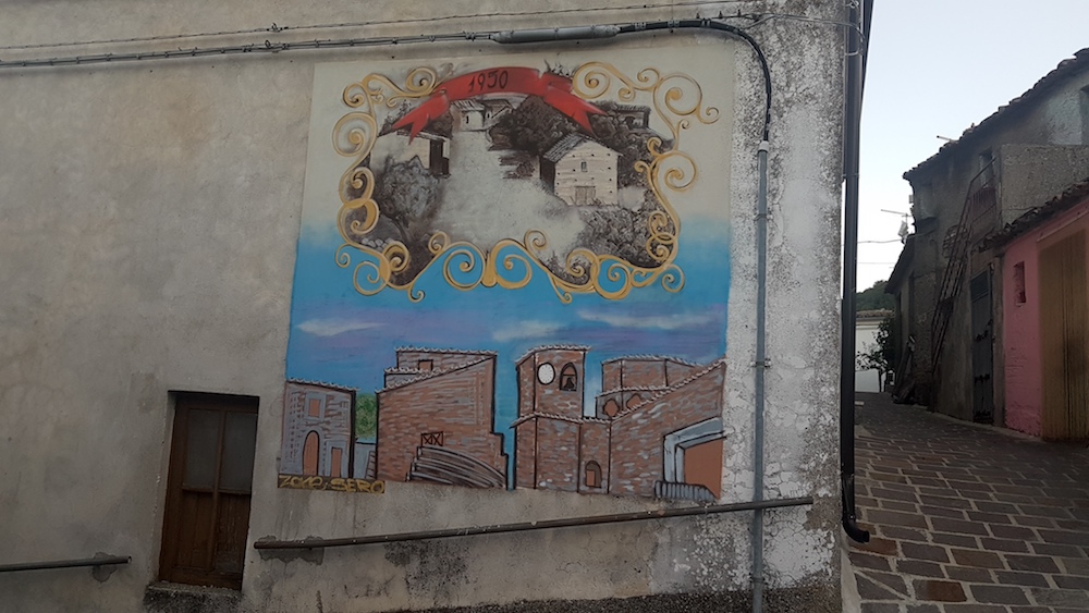 Murales a Plataci