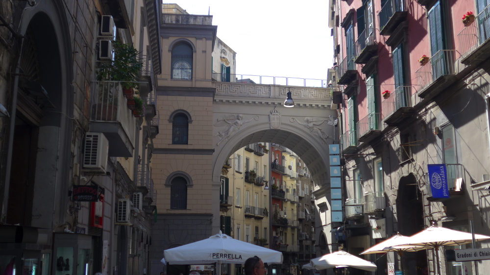 Via Chiaia