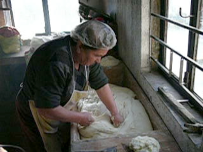 Si impasta il pane
